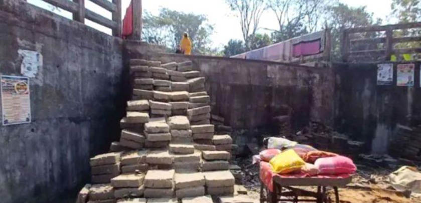 বাউফলে সেতুর সংযোগ সড়ক নাই, ভোগান্তিতে জনসাধারণ