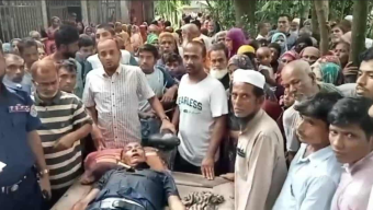 বরিশালে ছেলের হাতে বাবা খুন,জনতার হাতে আটক!