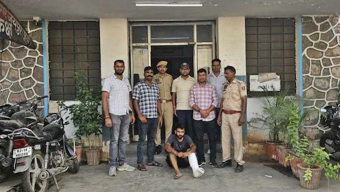 স্ত্রীর বিলাসী চাহিদা মেটাতে চাকরি ছেড়ে চোর হলেন বিবিএ পাস যুবক!
