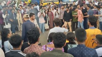 বরিশাল-ঢাকা মহাসড়ক অবরোধ করে শিক্ষার্থীদের বিক্ষোভ