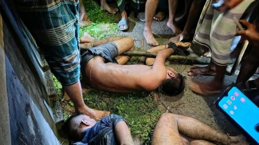 কাশীপুরে গভীর রাতে দুই ডাকাত জনতার হাতে আটক একজনের মৃত্যু