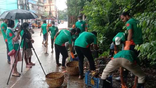 বরিশাল মহানগরে বিডি ক্লিনের পরিষ্কার-পরিচ্ছন্নতা অভিযান