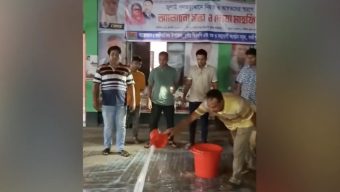 আ.লীগের কর্মী আসায় দুধ দিয়ে ধোয়া হলো বিএনপি অফিস