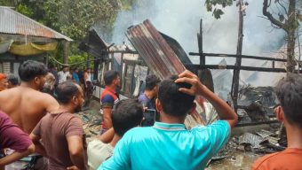উজিরপুরের সাতলায় বিদ্যুৎ শর্টসার্কিটে বসতঘর ভস্মীভূত,৩ লক্ষ টাকার ক্ষতি