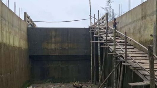 বরগুনায় ৬ কোটি টাকার সেতু পারাপারে সাঁকোই একমাত্র ভরসা