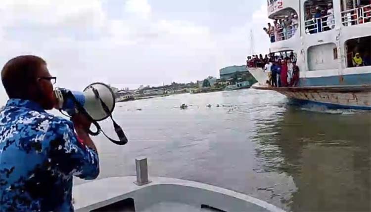 নৌপথে যাত্রীবাহী লঞ্চের নিরাপত্তায় কোস্ট গার্ড