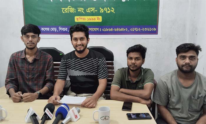 সংবাদ সম্মেলন করে এনসিপির ৪ নেতার পদত্যাগ