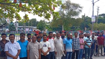 বরিশালে অ্যাম্বুলেন্স মালিক-শ্রমিকদের ধর্মঘট: ভোগান্তিতে রোগীরা