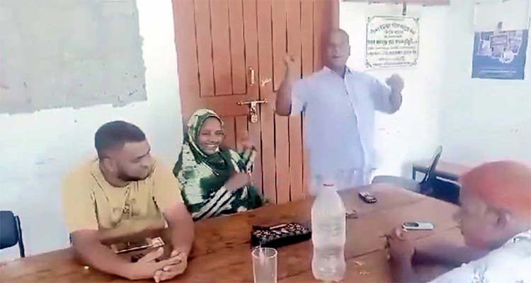 ইউপি কার্যালয়ে সদস্যদের নাচগানের ভিডিও ভাইরাল, তদন্তে প্রশাসন