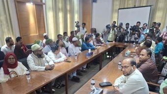 শেবাচিম হাসপাতালে কর্মবিরতিতে যাওয়ার আল্টিমেটাম ইন্টার্নদের