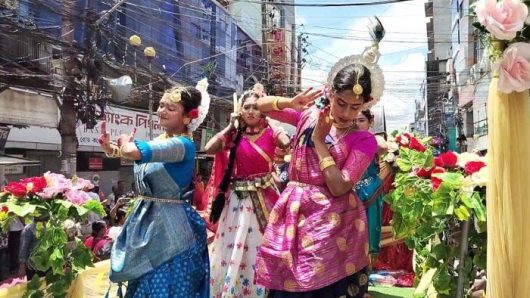 বরিশালে জন্মাষ্টমীতে বর্ণাঢ্য শোভাযাত্রা