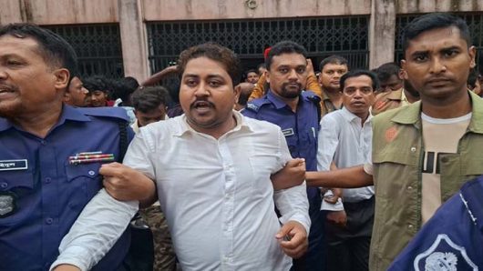 বরগুনায় বিএনপি অফিস ভাঙচুর মামলায় ১২ আইনজীবী কারাগারে