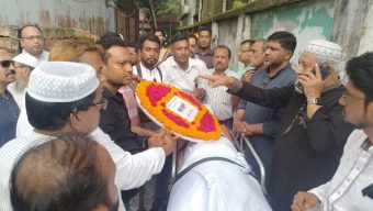 সাংবাদিক আরিফিন তুষারের মরদেহে কালবেলা পরিবারের শ্রদ্ধা