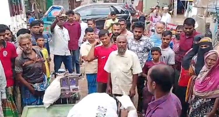 ঝালকাঠিতে এসএ পরিবহনের অফিস থেকে ম্যানেজারের ঝুলন্ত মরদেহ উদ্ধার