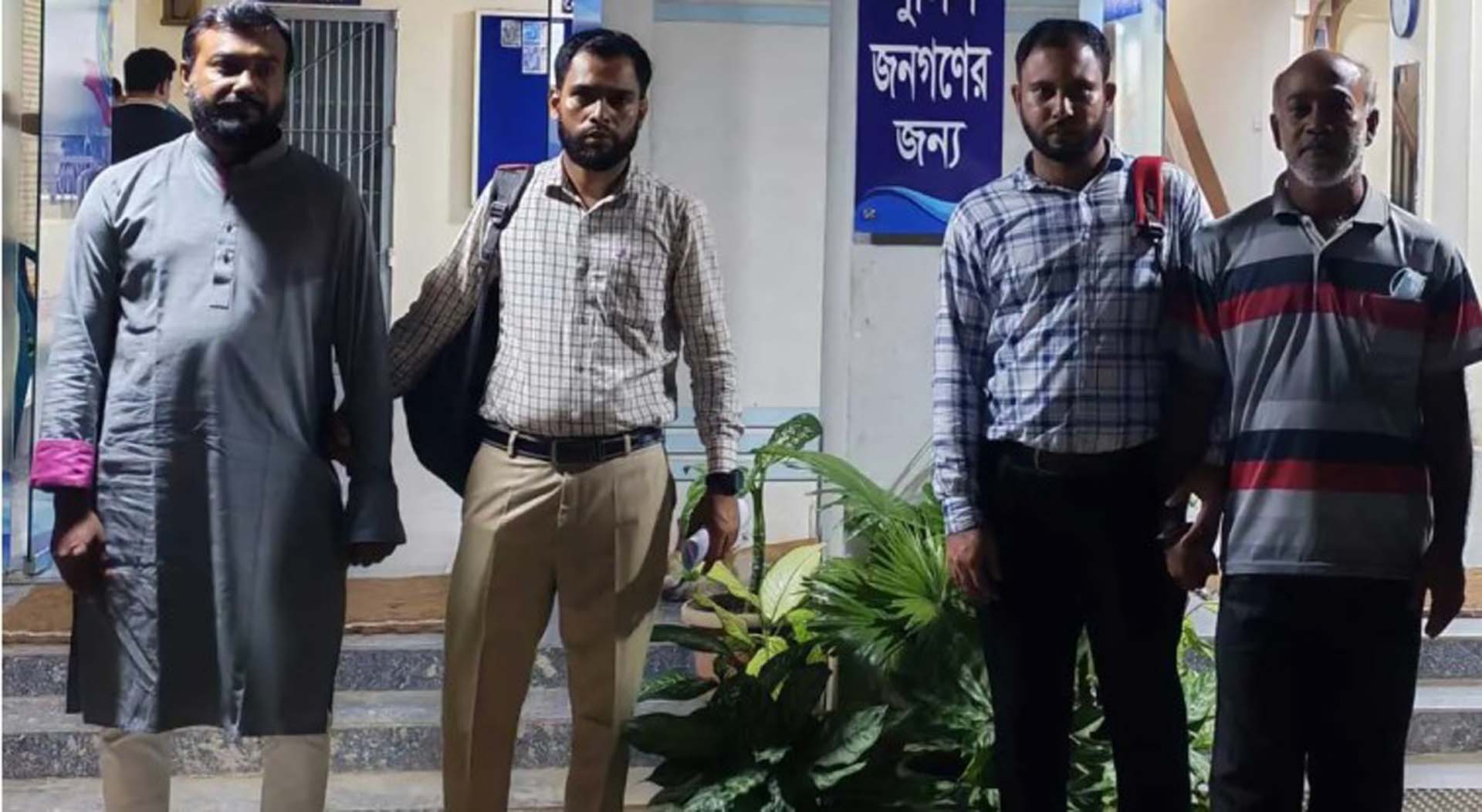 সাবেক মন্ত্রী সাইফুজ্জামানের শিল্প গ্রুপের দুই কর্মকর্তা গ্রেপ্তার