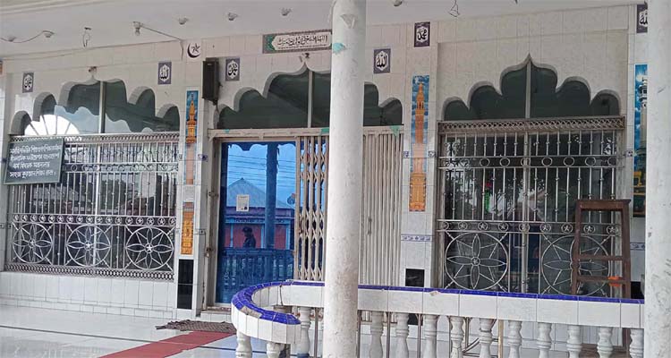 গ্রেপ্তার আতঙ্কে গোয়ালন্দের অধিকাংশ মসজিদে নেই ইমাম-মুয়াজ্জিন