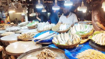 বরিশালে মাছের দামে আগুন