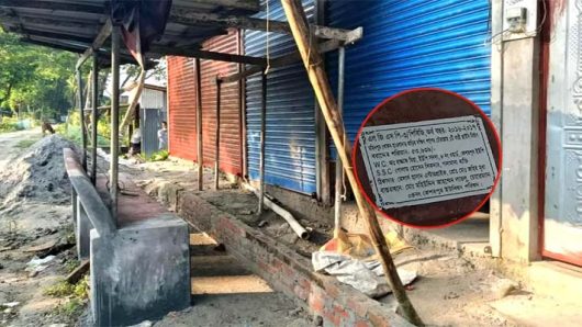 পটুয়াখালীতে যাত্রীছাউনি এখন স্বেচ্ছাসেবক লীগ নেতার দোকানের বারান্দা