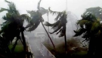 ১৭ জেলায় রাতে ঝড়ের আভাস