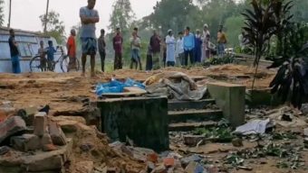 সুদের টাকা না পেয়ে কৃষকের ঘর ভেঙে নিয়ে গেলেন ইমাম (!)