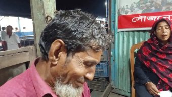 জমি লিখে নিয়ে বাবা-মাকে বাড়িছাড়া করল ছেলে