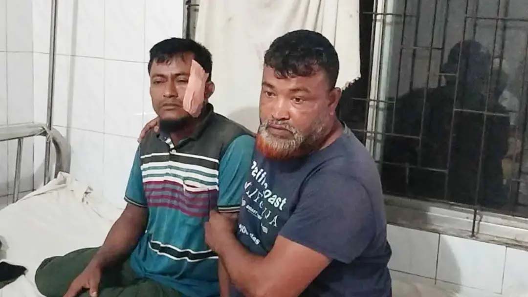 বরিশালে জেলেদের হামলায় এনডিসি-এসিল্যান্ডসহ আহত ১০