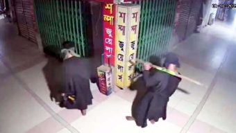 স্বর্ণের দোকানে বোরকা পরে চুরি