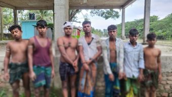 বরিশালে মা ইলিশ রক্ষার অভিযানিক দলের ওপর হামলা