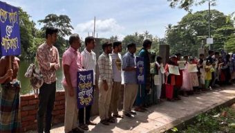 বরিশালে ডিসি লেকের সীমানা প্রাচীর নির্মাণ নিয়ে মুখোমুখি শিবির-সুশীল সমাজ