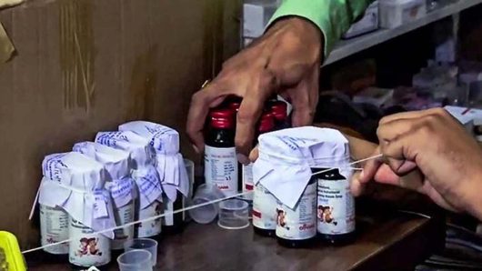 ভারতে কফ সিরাপ খেয়ে ১৪ শিশু নিহত