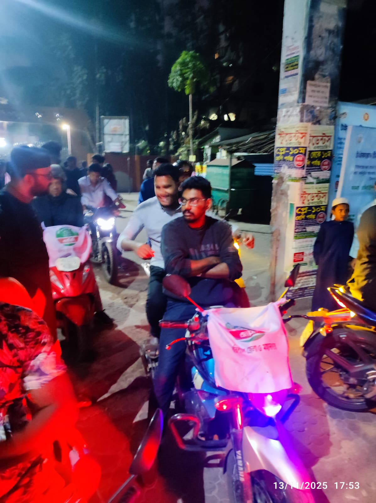 আওয়ামী লীগের সময়ে সকল সুযোগ সুবিধা ভোগকারী নাভিদ নাসিফ এখন এনসিপি নেতা