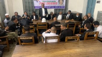 “বেগম খালেদা জিয়ার রোগমুক্তি কামনায় বরিশাল আইনজীবী ফোরামের দোয়া”
