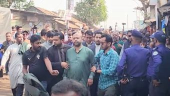 নিজ এলাকায় তোপের মুখে ব্যারিস্টার ফুয়াদ, ‘ভুয়া ভুয়া’ স্লোগানে উত্তপ্ত পরিস্থিতি