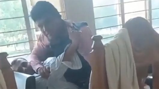 বিদ্যালয়ে দুই শিক্ষকের মারামারির ভিডিও ভাইরাল