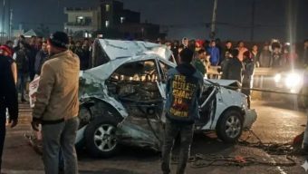 দাঁড়িয়ে থাকা প্রাইভেটকারে ট্রাকের ধাক্কায় মা-মেয়ে নিহত