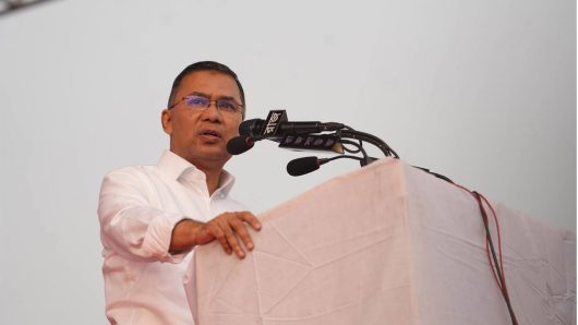 ঢাকা-১৭ আসন থেকে তারেক রহমানের পক্ষে মনোনয়নপত্র সংগ্রহ