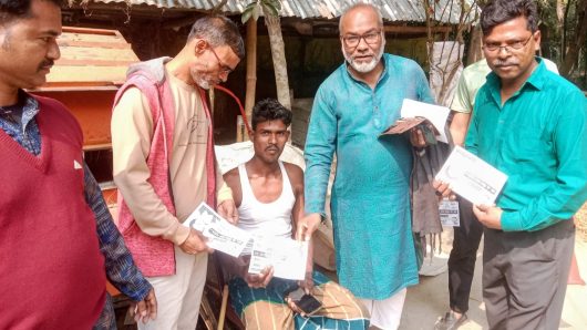 চরকাউয়া ইউনিয়নের ৬নং ওয়ার্ডে ধানের শীষের পক্ষে লিফলেট বিতরণ- এ্যাডঃ কাজী মোকলেছুর রহমান