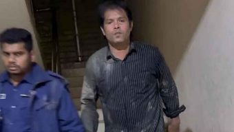 সেনাবাহিনীকে দেখে মাছের ঘেরে লাফ, তবুও রক্ষা পেলেন না আ.লীগ নেতা