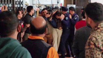 নারী চিকিৎসকদের ওয়াশরুমে গোপন ক্যামেরা, ইন্টার্ন চিকিৎসক আটক