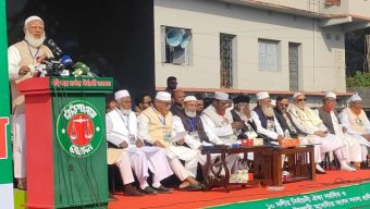 একদিকে গায়ে হাত, অন্যদিকে ফ্যামিলি কার্ড চলবে না : জামায়াত আমির