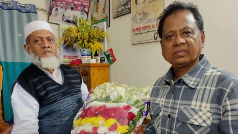 পটুয়াখালীতে বিএনপিতে যোগ দিলেন আ.লীগ নেতা