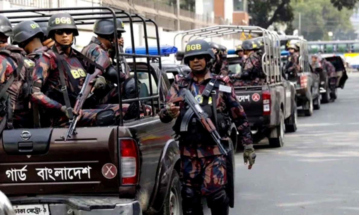 আইনশৃঙ্খলা রক্ষায় ‘মারণাস্ত্র ব্যবহার না করার’ পক্ষে বিজিবি