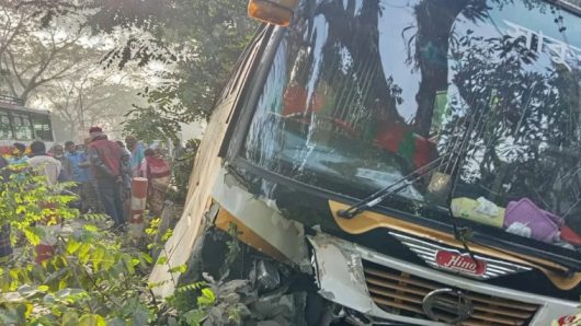 বরিশালে বাসচাপায় প্রাণ গেল ব্যাংক কর্মকর্তার
