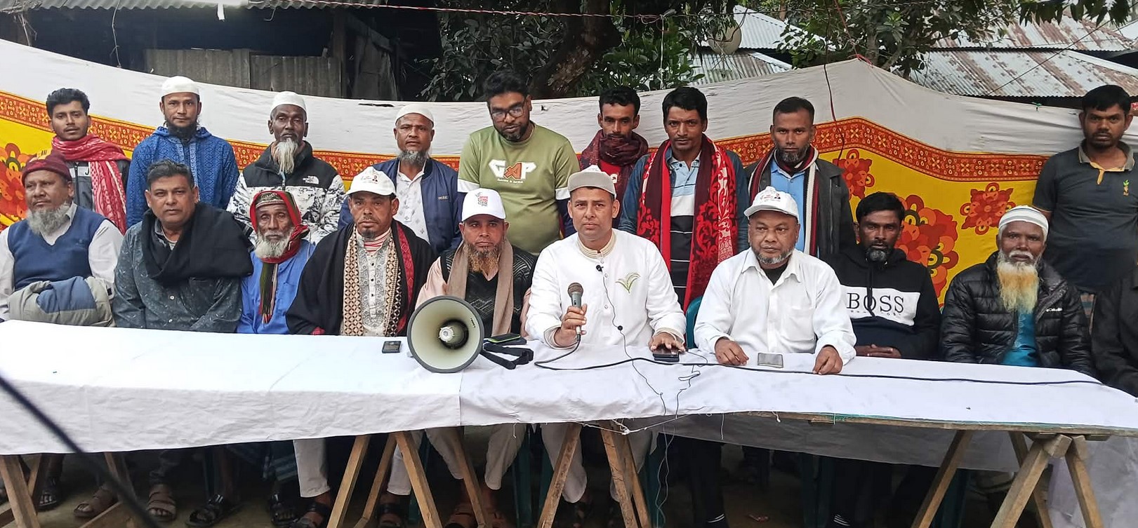 সাতলায় বিএনপির ধানের শীষ প্রতীকের উঠান বৈঠকে জনতার ঢল