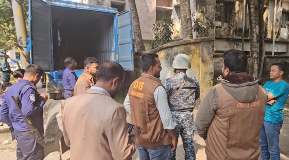 ভোলার সাত উপজেলায় পাঠানো হচ্ছে নির্বাচনি সরঞ্জাম