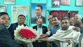 বরিশালে নবনির্বাচিত এমপি”র সাথে শুভেচ্ছা বিনিময় করেন জনাব শাহ জামাল হাওলাদার