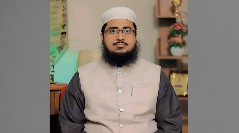 নির্বাচনে প্রার্থী হওয়ায় খতিবকে চাকরিচ্যুত