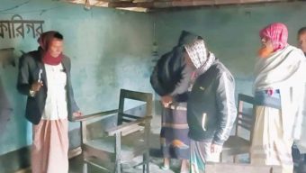 রাতের আঁধারে আওয়ামী লীগ অফিসে ভাঙচুর-অগ্নিসংযোগ