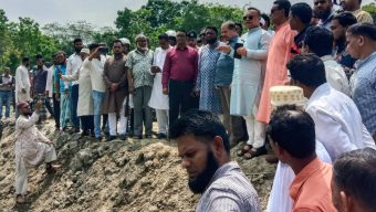 স্বনির্ভর খাল কার্যক্রম পরিদর্শনে ড. জিয়া হায়দার