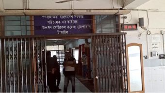 হাসপাতালের অব্যবস্থাপনার প্রতিবাদ করায় নারী এমপি প্রার্থীকে লাঞ্ছনা